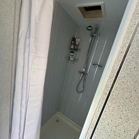 Tracey'S Hideaway - With Hot Tub & Amazing Views Hotel Llanasa Exterior foto